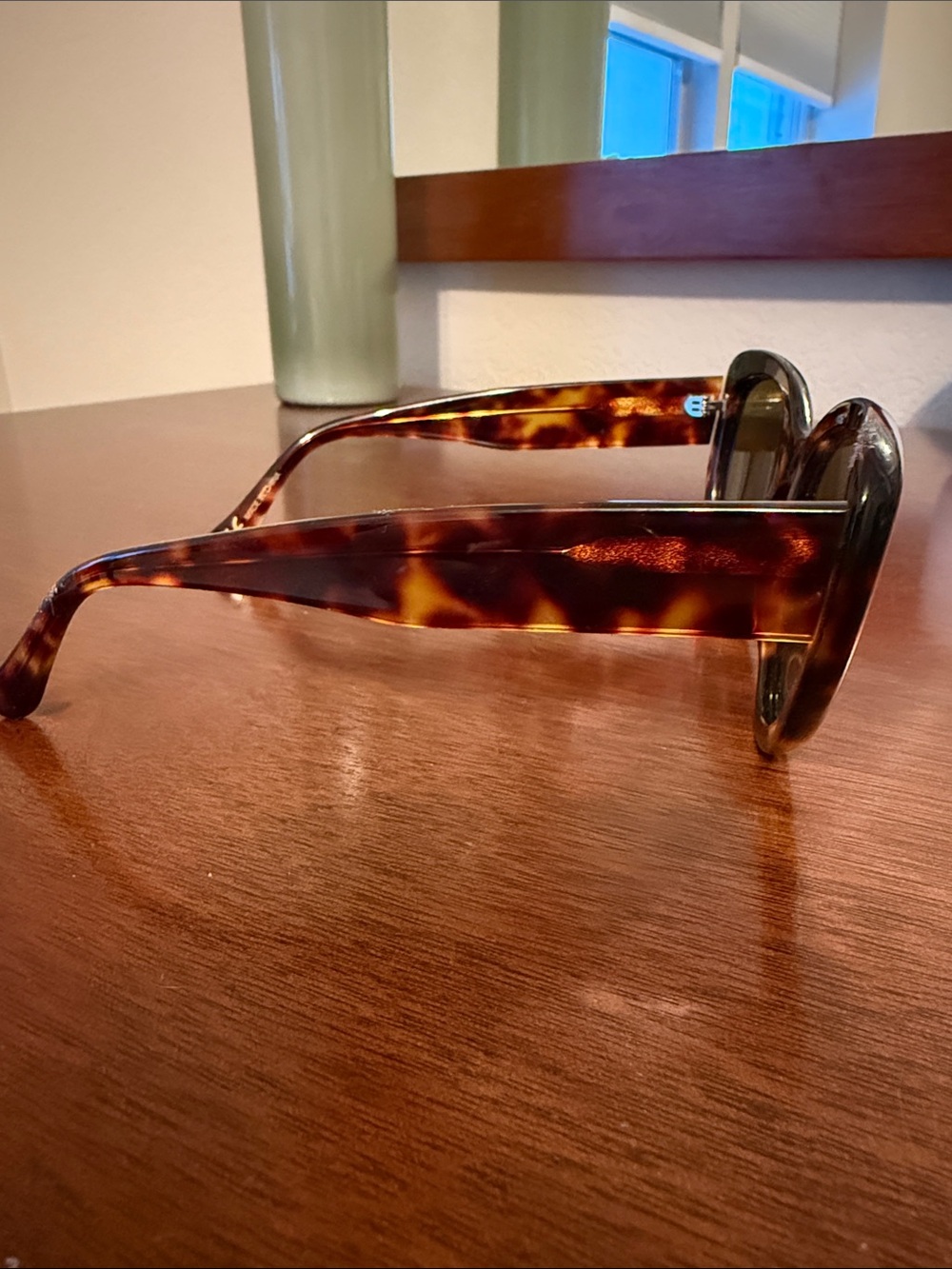 Madewell Tortoiseshell Cat-Eye Women’s Sunglasses - Brown Lenses - Picture 5 of 5